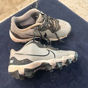 Nike Kids Gray Baseball Cleats